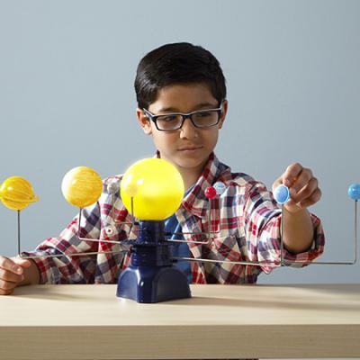  E&O Montessori Materials - Motorized Solar System